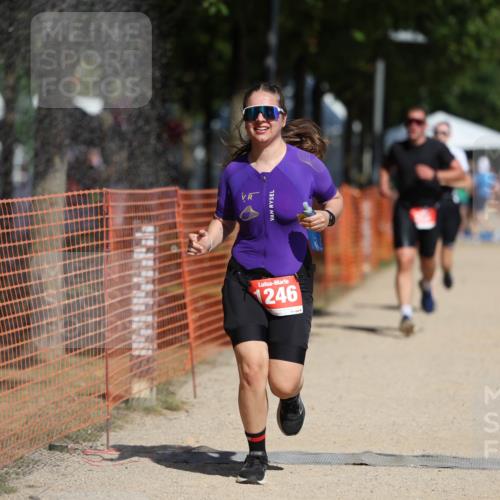 07.09.2025 - 19. Norderstedt Triathlon Michael Strokosch http://msf.ph/oto/8739686 07.09.2025 12:30:14 Laufen 252, 292, 1246 meine-sportfotos.de