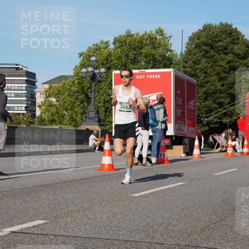 07.09.2025 - BARMER Alsterlauf Yannick Fuchs http://msf.ph/oto/8739742 07.09.2025 09:26:41 Laufen 3083 meine-sportfotos.de