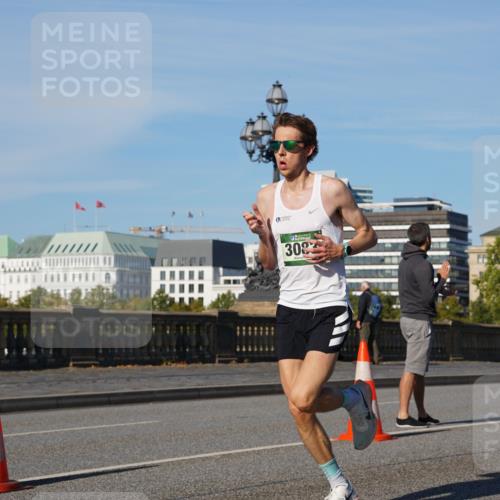 07.09.2025 - BARMER Alsterlauf Yannick Fuchs http://msf.ph/oto/8739822 07.09.2025 09:26:42 Laufen 3083 meine-sportfotos.de
