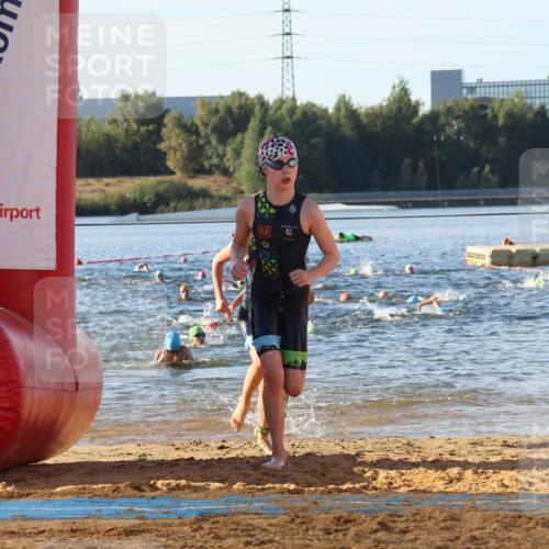 07.09.2025 - 19. Norderstedt Triathlon Luisa Fischer http://msf.ph/oto/8739877 07.09.2025 09:30:02 Schwimmen 568, 603, 607, 617, 625, 634 meine-sportfotos.de