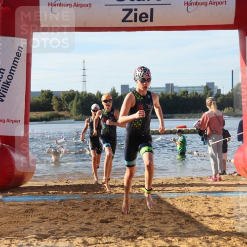 07.09.2025 - 19. Norderstedt Triathlon Luisa Fischer http://msf.ph/oto/8739897 07.09.2025 09:30:04 Schwimmen 568, 603, 607, 617, 625, 634 meine-sportfotos.de