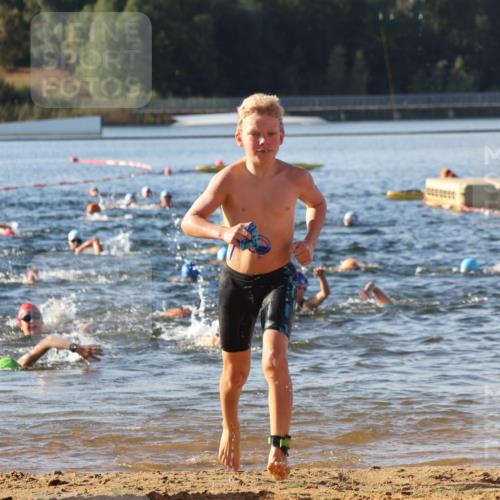 07.09.2025 - 19. Norderstedt Triathlon Luisa Fischer http://msf.ph/oto/8739947 07.09.2025 09:30:09 Schwimmen 568, 617, 625, 631, 634 meine-sportfotos.de