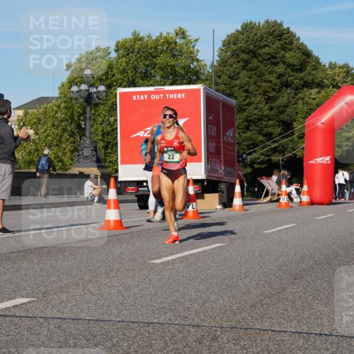 07.09.2025 - BARMER Alsterlauf Yannick Fuchs http://msf.ph/oto/8740022 07.09.2025 09:26:50 Laufen 22 meine-sportfotos.de