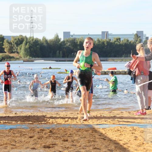 07.09.2025 - 19. Norderstedt Triathlon Luisa Fischer http://msf.ph/oto/8740069 07.09.2025 09:30:18 Schwimmen 559, 565, 566, 614, 615, 631 meine-sportfotos.de
