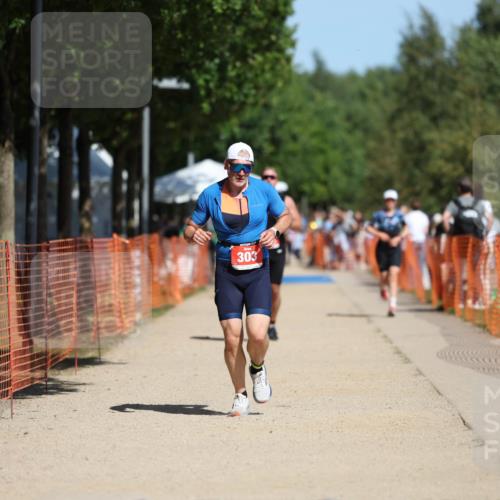 07.09.2025 - 19. Norderstedt Triathlon Michael Strokosch http://msf.ph/oto/8740190 07.09.2025 12:30:33 Laufen 303, 703, 1294 meine-sportfotos.de