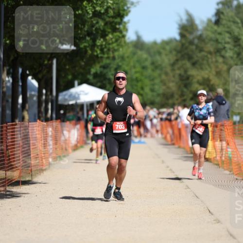 07.09.2025 - 19. Norderstedt Triathlon Michael Strokosch http://msf.ph/oto/8740239 07.09.2025 12:30:37 Laufen 303, 703, 1343 meine-sportfotos.de