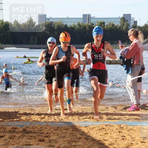 07.09.2025 - 19. Norderstedt Triathlon Luisa Fischer http://msf.ph/oto/8740249 07.09.2025 09:30:31 Schwimmen 565, 566, 569, 576, 577, 584, 589, 592, 598, 599, 614, 615, 622, 623 meine-sportfotos.de