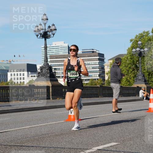 07.09.2025 - BARMER Alsterlauf Yannick Fuchs http://msf.ph/oto/8740326 07.09.2025 09:27:10 Laufen 3966 meine-sportfotos.de