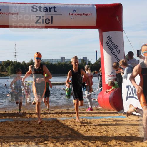 07.09.2025 - 19. Norderstedt Triathlon Luisa Fischer http://msf.ph/oto/8740351 07.09.2025 09:30:36 Schwimmen 566, 569, 576, 577, 580, 584, 589, 592, 598, 599, 620, 622, 623 meine-sportfotos.de