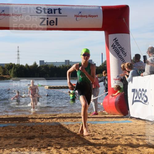 07.09.2025 - 19. Norderstedt Triathlon Luisa Fischer http://msf.ph/oto/8740395 07.09.2025 09:30:39 Schwimmen 575, 576, 577, 580, 584, 589, 592, 598, 599, 620, 622 meine-sportfotos.de