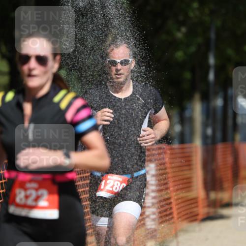 07.09.2025 - 19. Norderstedt Triathlon Michael Strokosch http://msf.ph/oto/8740485 07.09.2025 12:30:47 Laufen 822, 1280, 1343 meine-sportfotos.de