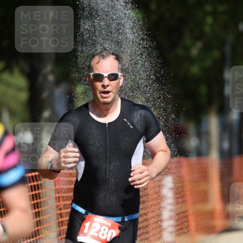 07.09.2025 - 19. Norderstedt Triathlon Michael Strokosch http://msf.ph/oto/8740504 07.09.2025 12:30:47 Laufen 822, 1280, 1343 meine-sportfotos.de