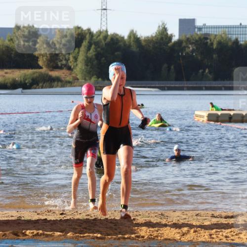 07.09.2025 - 19. Norderstedt Triathlon Luisa Fischer http://msf.ph/oto/8740541 07.09.2025 09:30:50 Schwimmen 575, 578, 580, 596, 602, 616, 620, 621, 624 meine-sportfotos.de