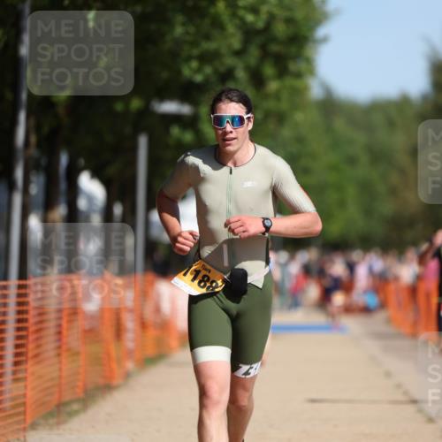 07.09.2025 - 19. Norderstedt Triathlon Michael Strokosch http://msf.ph/oto/8740557 07.09.2025 11:52:26 Laufen 154, 771, 1188, 1377 meine-sportfotos.de