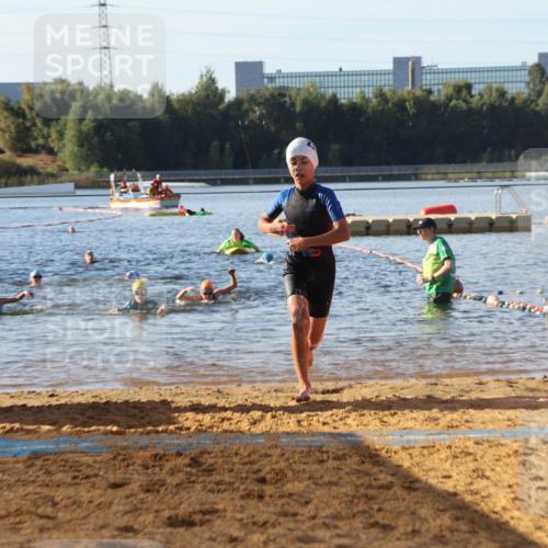 07.09.2025 - 19. Norderstedt Triathlon Luisa Fischer http://msf.ph/oto/8740681 07.09.2025 09:31:02 Schwimmen 564, 597, 602, 616, 621 meine-sportfotos.de