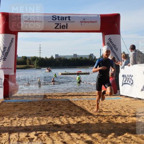 07.09.2025 - 19. Norderstedt Triathlon Luisa Fischer http://msf.ph/oto/8740721 07.09.2025 09:31:04 Schwimmen 564, 597, 602, 616 meine-sportfotos.de