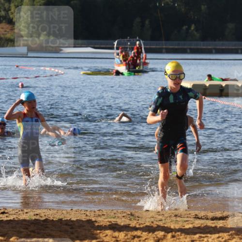 07.09.2025 - 19. Norderstedt Triathlon Luisa Fischer http://msf.ph/oto/8740748 07.09.2025 09:31:09 Schwimmen 555, 564, 597, 608, 610 meine-sportfotos.de