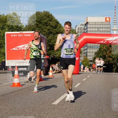 07.09.2025 - BARMER Alsterlauf Yannick Fuchs http://msf.ph/oto/8740750 07.09.2025 09:27:38 Laufen 1, 4586, 14 meine-sportfotos.de
