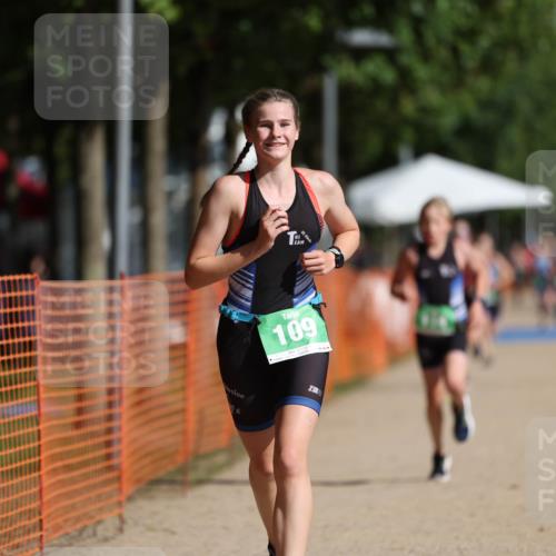 07.09.2025 - 19. Norderstedt Triathlon Michael Strokosch http://msf.ph/oto/8740783 07.09.2025 10:56:05 Laufen 109, 114, 668 meine-sportfotos.de