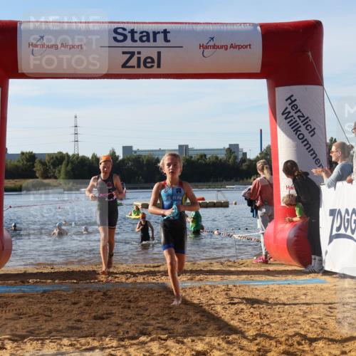 07.09.2025 - 19. Norderstedt Triathlon Luisa Fischer http://msf.ph/oto/8740829 07.09.2025 09:31:14 Schwimmen 555, 564, 608, 610 meine-sportfotos.de