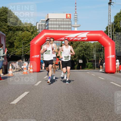 07.09.2025 - BARMER Alsterlauf Yannick Fuchs http://msf.ph/oto/8740868 07.09.2025 09:27:44 Laufen 1, 5396, 5826 meine-sportfotos.de