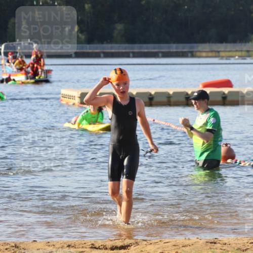 07.09.2025 - 19. Norderstedt Triathlon Luisa Fischer http://msf.ph/oto/8740891 07.09.2025 09:31:18 Schwimmen 555, 571, 608, 610 meine-sportfotos.de