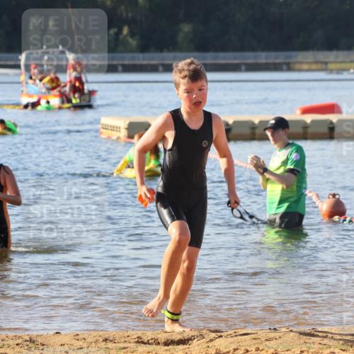 07.09.2025 - 19. Norderstedt Triathlon Luisa Fischer http://msf.ph/oto/8740914 07.09.2025 09:31:19 Schwimmen 555, 571, 574, 608, 610 meine-sportfotos.de