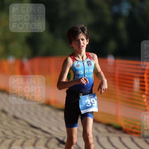 07.09.2025 - 19. Norderstedt Triathlon Michael Strokosch http://msf.ph/oto/8740965 07.09.2025 09:15:03 Laufen 34, 39 meine-sportfotos.de