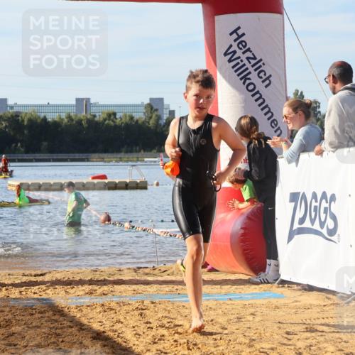 07.09.2025 - 19. Norderstedt Triathlon Luisa Fischer http://msf.ph/oto/8740967 07.09.2025 09:31:22 Schwimmen 555, 571, 574, 579, 608, 610, 632 meine-sportfotos.de