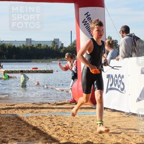 07.09.2025 - 19. Norderstedt Triathlon Luisa Fischer http://msf.ph/oto/8740974 07.09.2025 09:31:23 Schwimmen 555, 571, 574, 579, 608, 610, 632 meine-sportfotos.de