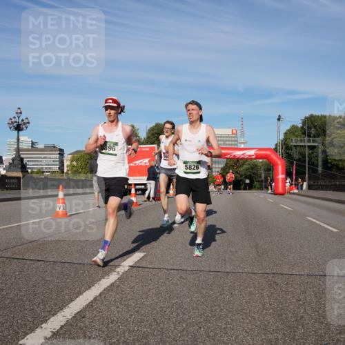 07.09.2025 - BARMER Alsterlauf Yannick Fuchs http://msf.ph/oto/8740975 07.09.2025 09:27:46 Laufen 5396, 560, 5826 meine-sportfotos.de