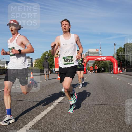 07.09.2025 - BARMER Alsterlauf Yannick Fuchs http://msf.ph/oto/8741009 07.09.2025 09:27:46 Laufen 35, 5826, 286 meine-sportfotos.de