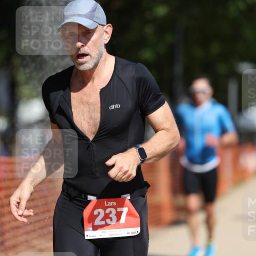07.09.2025 - 19. Norderstedt Triathlon Michael Strokosch http://msf.ph/oto/8741032 07.09.2025 12:31:20 Laufen 215, 237, 1361 meine-sportfotos.de