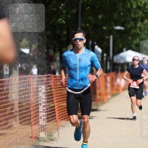 07.09.2025 - 19. Norderstedt Triathlon Michael Strokosch http://msf.ph/oto/8741046 07.09.2025 12:31:21 Laufen 215, 237, 1361 meine-sportfotos.de