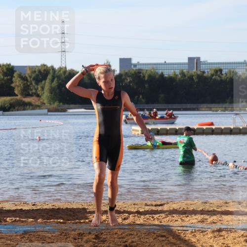 07.09.2025 - 19. Norderstedt Triathlon Luisa Fischer http://msf.ph/oto/8741151 07.09.2025 09:31:42 Schwimmen 560, 581, 626 meine-sportfotos.de
