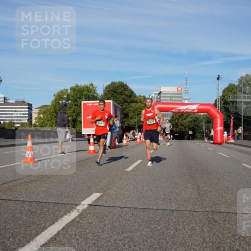 07.09.2025 - BARMER Alsterlauf Yannick Fuchs http://msf.ph/oto/8741164 07.09.2025 09:27:50 Laufen 5641, 3926 meine-sportfotos.de