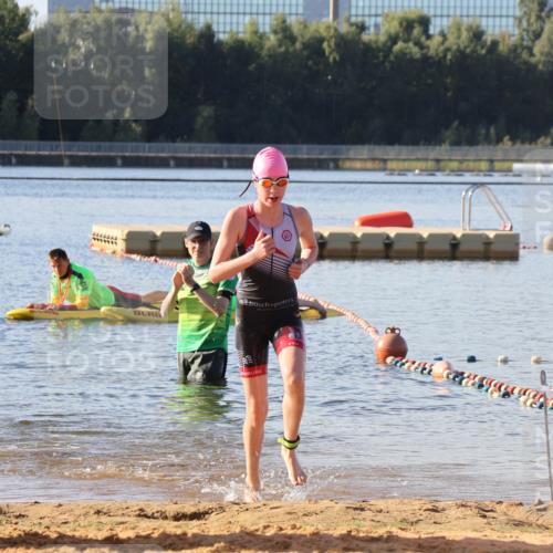 07.09.2025 - 19. Norderstedt Triathlon Luisa Fischer http://msf.ph/oto/8741237 07.09.2025 09:32:38 Schwimmen 628 meine-sportfotos.de