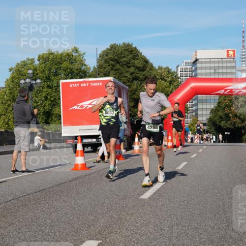 07.09.2025 - BARMER Alsterlauf Yannick Fuchs http://msf.ph/oto/8741270 07.09.2025 09:27:53 Laufen 8037, 4288, 1 meine-sportfotos.de