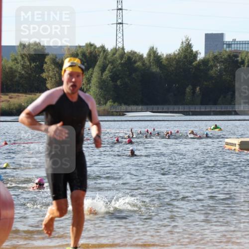 07.09.2025 - 19. Norderstedt Triathlon Luisa Fischer http://msf.ph/oto/8741321 07.09.2025 10:03:53 Schwimmen 1147 meine-sportfotos.de