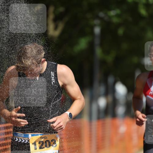 07.09.2025 - 19. Norderstedt Triathlon Michael Strokosch http://msf.ph/oto/8741423 07.09.2025 11:53:19 Laufen 1174, 1203 meine-sportfotos.de