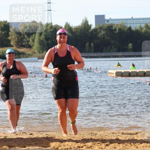 07.09.2025 - 19. Norderstedt Triathlon Luisa Fischer http://msf.ph/oto/8741501 07.09.2025 10:04:11 Schwimmen 1113, 1118, 1149 meine-sportfotos.de