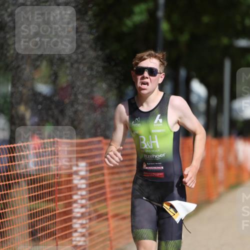 07.09.2025 - 19. Norderstedt Triathlon Michael Strokosch http://msf.ph/oto/8741558 07.09.2025 11:53:48 Laufen 1180 meine-sportfotos.de
