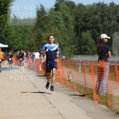 07.09.2025 - 19. Norderstedt Triathlon Michael Strokosch http://msf.ph/oto/8741579 07.09.2025 12:32:03 Laufen 201, 741 meine-sportfotos.de