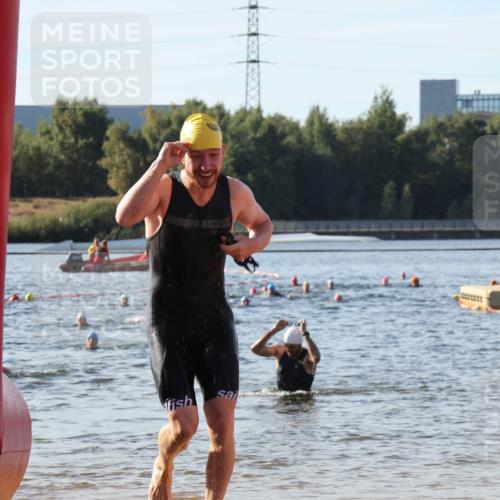 07.09.2025 - 19. Norderstedt Triathlon Luisa Fischer http://msf.ph/oto/8741604 07.09.2025 10:04:27 Schwimmen 1113, 1138 meine-sportfotos.de