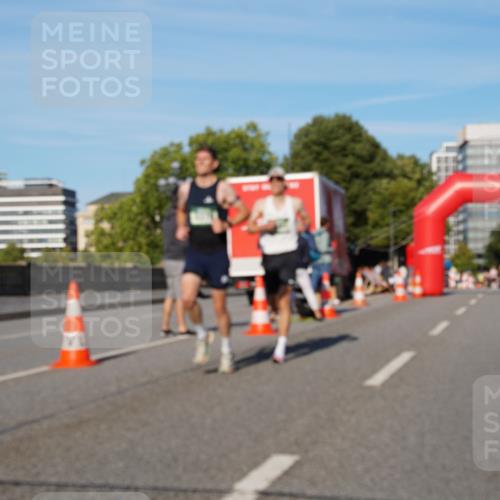 07.09.2025 - BARMER Alsterlauf Yannick Fuchs http://msf.ph/oto/8741636 07.09.2025 09:28:01 Laufen  meine-sportfotos.de