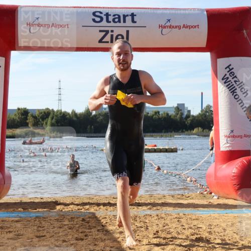 07.09.2025 - 19. Norderstedt Triathlon Luisa Fischer http://msf.ph/oto/8741647 07.09.2025 10:04:30 Schwimmen 1138 meine-sportfotos.de