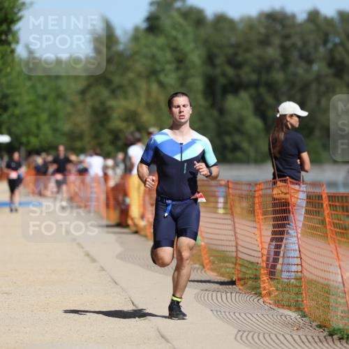 07.09.2025 - 19. Norderstedt Triathlon Michael Strokosch http://msf.ph/oto/8741651 07.09.2025 12:32:05 Laufen 201, 741 meine-sportfotos.de