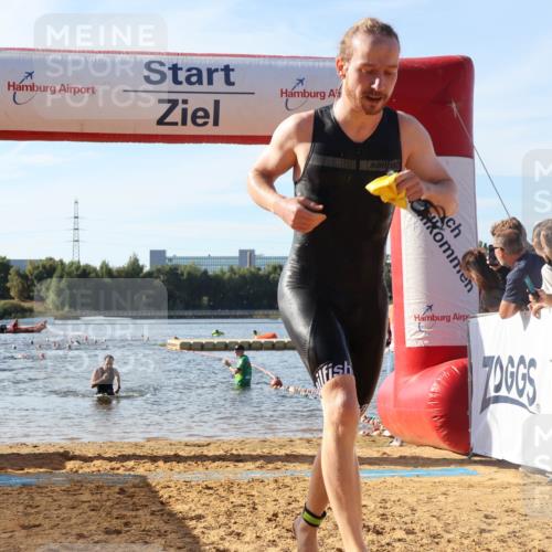 07.09.2025 - 19. Norderstedt Triathlon Luisa Fischer http://msf.ph/oto/8741655 07.09.2025 10:04:30 Schwimmen 1138 meine-sportfotos.de