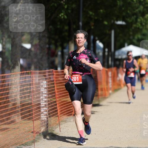07.09.2025 - 19. Norderstedt Triathlon Michael Strokosch http://msf.ph/oto/8741708 07.09.2025 12:32:07 Laufen 201, 216, 741 meine-sportfotos.de