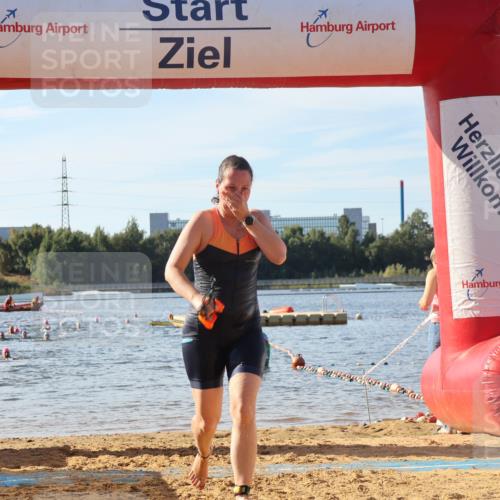 07.09.2025 - 19. Norderstedt Triathlon Luisa Fischer http://msf.ph/oto/8741774 07.09.2025 10:04:51 Schwimmen 1129 meine-sportfotos.de
